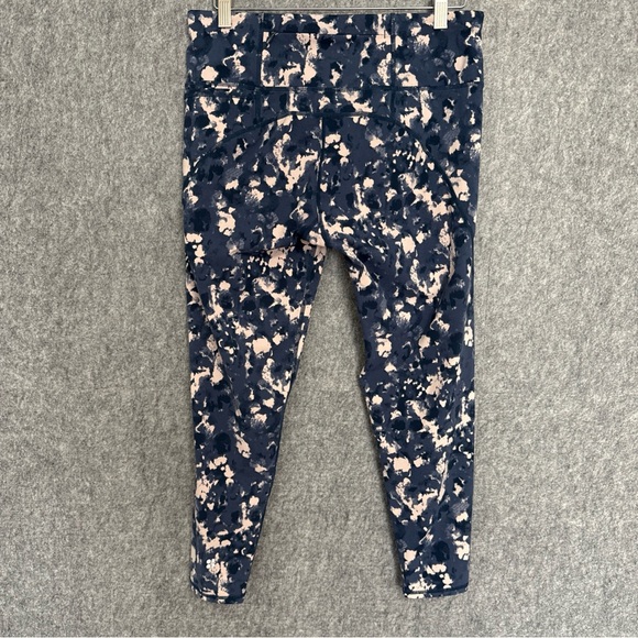 Sweaty Betty Kids Leggings in Navy and Pink Print - Picture 4 of 11
